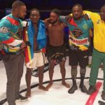 Arts Martiaux Mixtes : Ananias Mulumba tombe, Flex Mununga