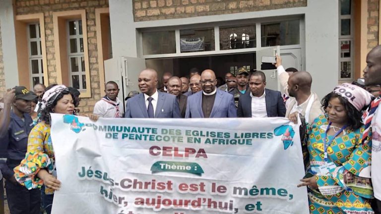 centenaire "Namurhera" à Kaziba