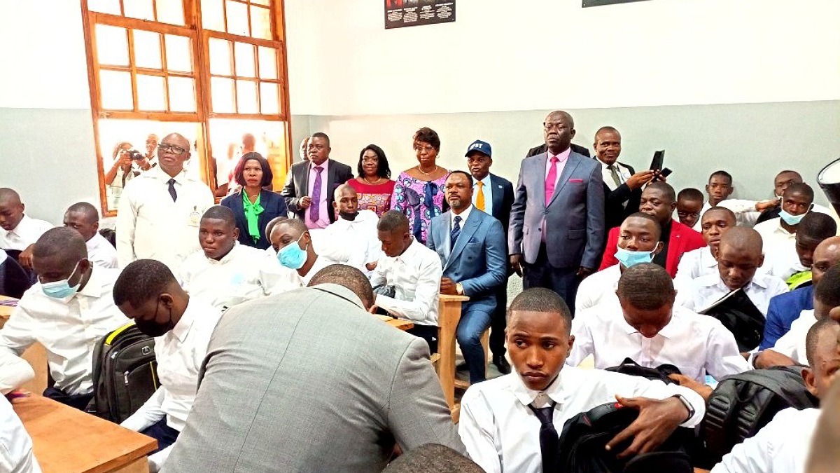 Tony Mwaba au Collège Saint Joseph/Elikya à Kinshasa