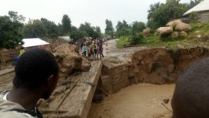 après de fortes pluies, la RN2