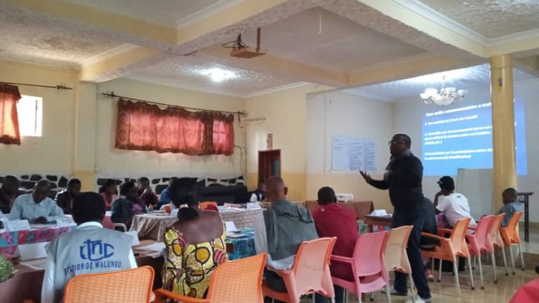 es membres des clubs Dimitra