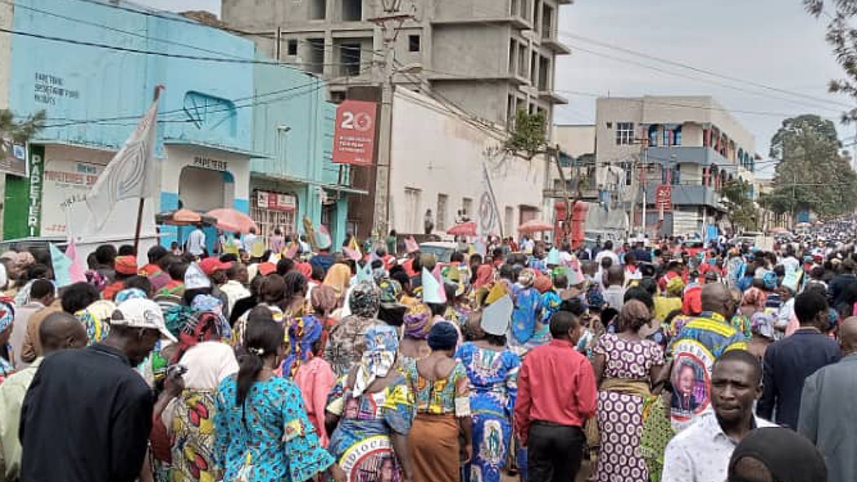 Guerre à l’Est : Les fidèles catholiques de l’archidiocèse de Bukavu dans la rue pour dire Non à la balkanisation du pays