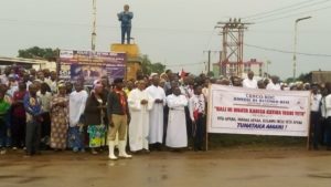 À Beni, les fidèles catholiques marche