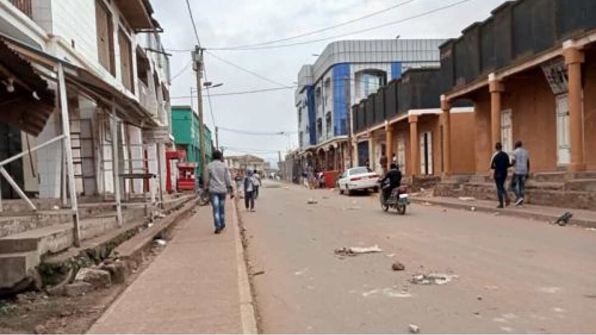 Beni : La LUCHA paralyse les activités pour exiger le départ du maire policier