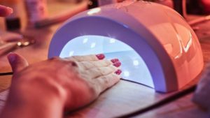 lampes UV pour ongles provoque cancer