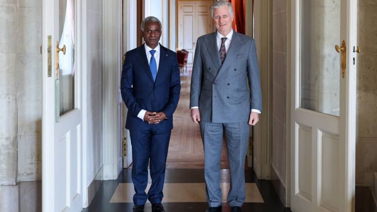 Gilbert Kishiba Fitula et Roi Philippe