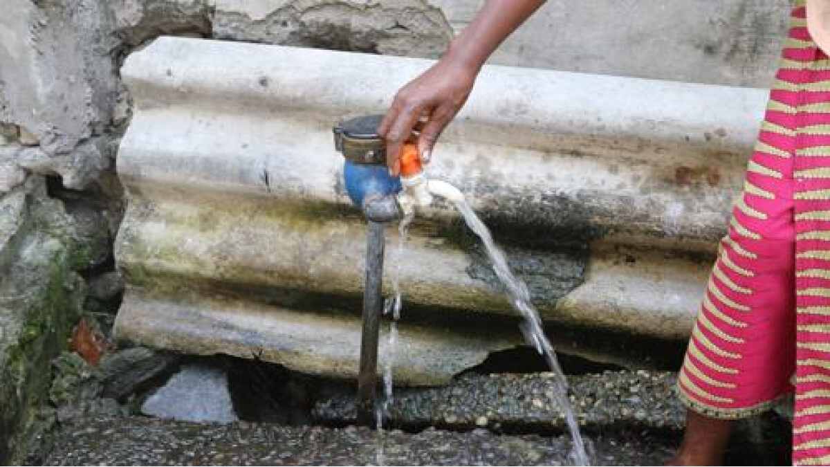 Kasaï Oriental : A Mbujimayi, un bassin d'eau passe de 200 FC à 500 FC