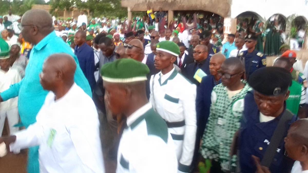 C2EECAF8 D7FE 4D76 9A0F A450D7537805