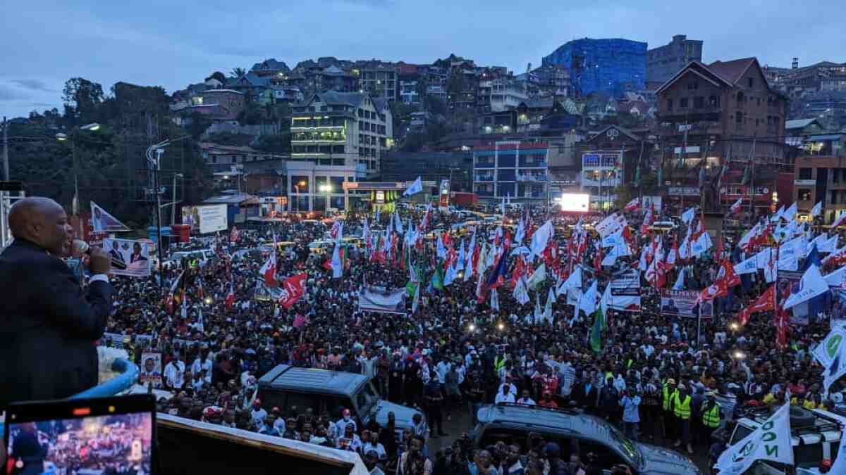 RDC A Bukavu, Vital Kamerhe promet de tout faire pour baisser le taux du dollar américain