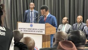 une union sacrée dans les faits et les actions