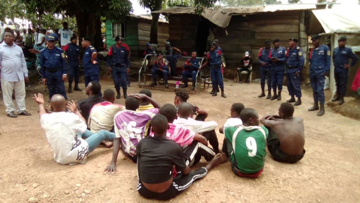 Beni 12 présumés voleurs mains armées présentés à la presse