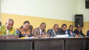 Retour de Tony Mwaba à Kinshasa Focus sur la prime d'encadrement de la paie et les examens d'État