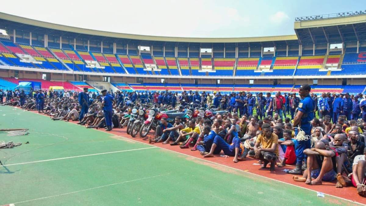 Kinshasa, RDC Plus de 1000 délinquants présentés à Peter Kazadi, le Vice-Premier Ministre chargé de l'Intérieur