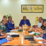 La Réponse de Kinshasa à la Hausse des Enlèvements Patrouilles Mixtes et Points de Contrôle Dans le contexte actuel d'escalade de la criminalité urbaine à Kinshasa, en particulier des incidents d'enlèvement, une importante réunion du Conseil Provincial de Sécurité s'est tenue. La réunion, présidée par Gentiny Ngobila