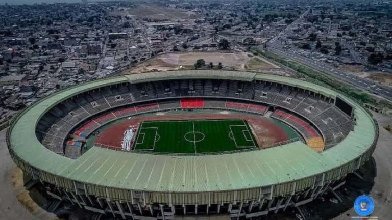 stade de martyrs ministre des Sports