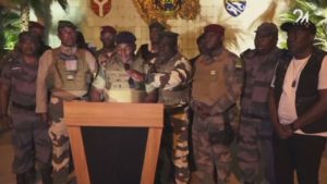 Coup d’État au Gabon : Militaires Dissolvent les Institutions et Déclarent la Fin du Régime Bongo