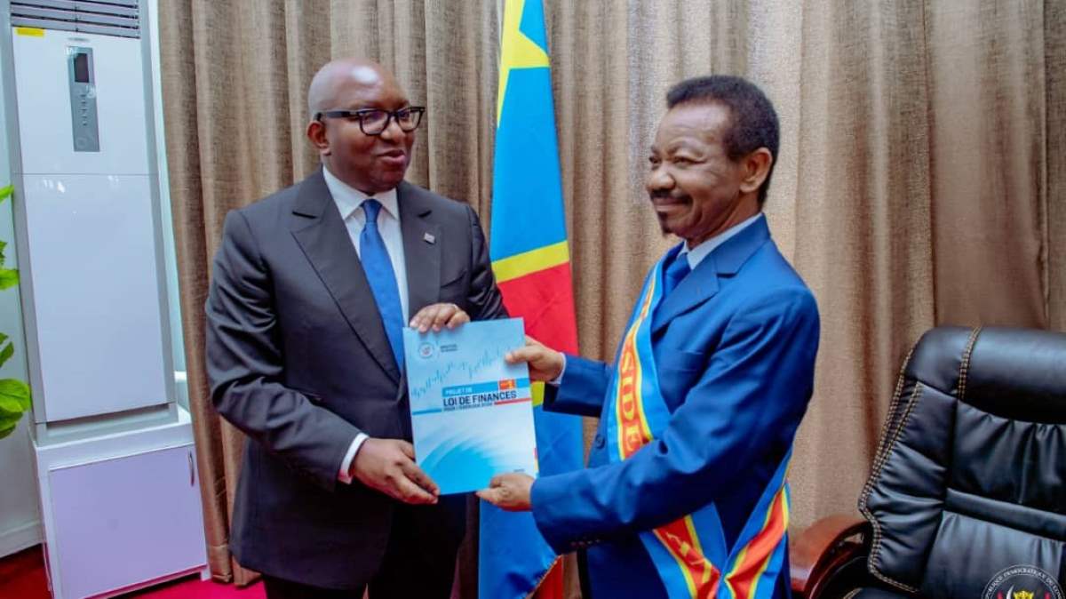 RDC Le Premier Ministre Sama Lukonde dépose le budget 2024