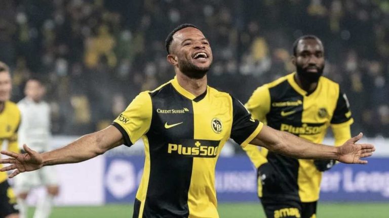 Meschak Elia young boy Manchester city Ligue des champions