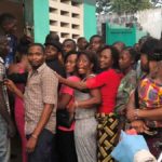 electeurs-devant-un-bureau-de-vote-a-kinshasa_0 Elections RDC
