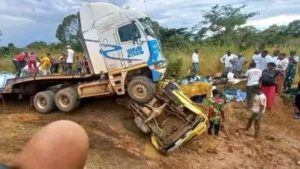 Haut-Katanga Collision Mortelle Entre un Camion et un Mini-Bus