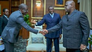 Sino-Congolais avec le directeur de l'APCSC