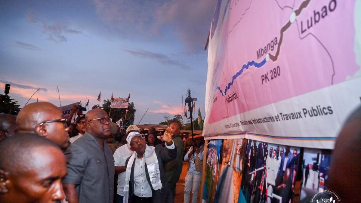 Félix-Antoine Tshisekedi, a officiellement donné le coup d’envoi aux travaux de réhabilitation et de modernisation de la Route nationale numéro 2