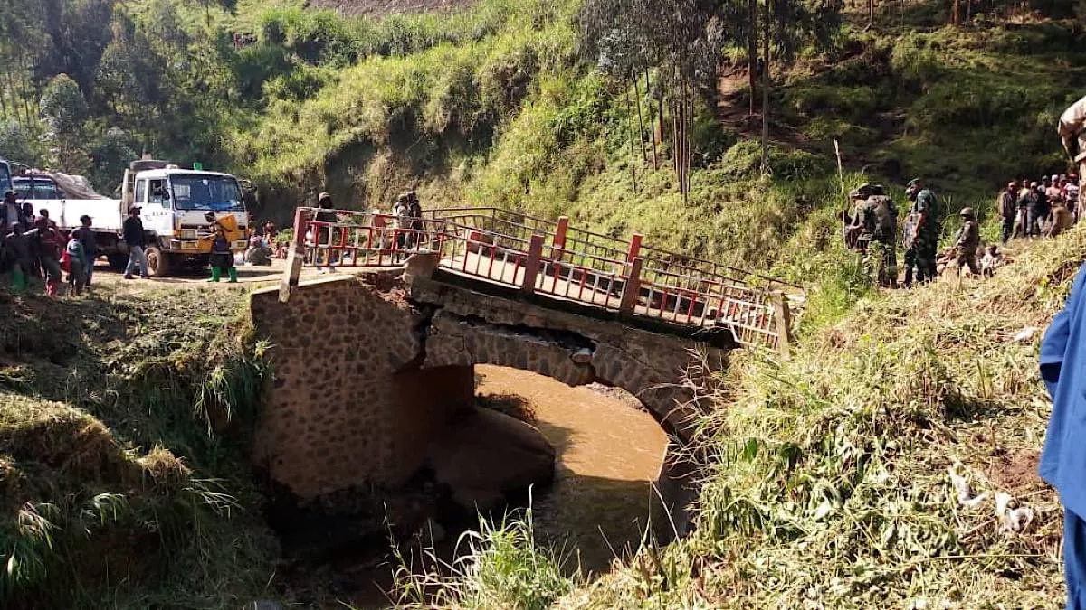 Nord-Kivu : installation du pont temporaire à Rushonga sur l’axe Goma-Masisi pour permettre la circulation