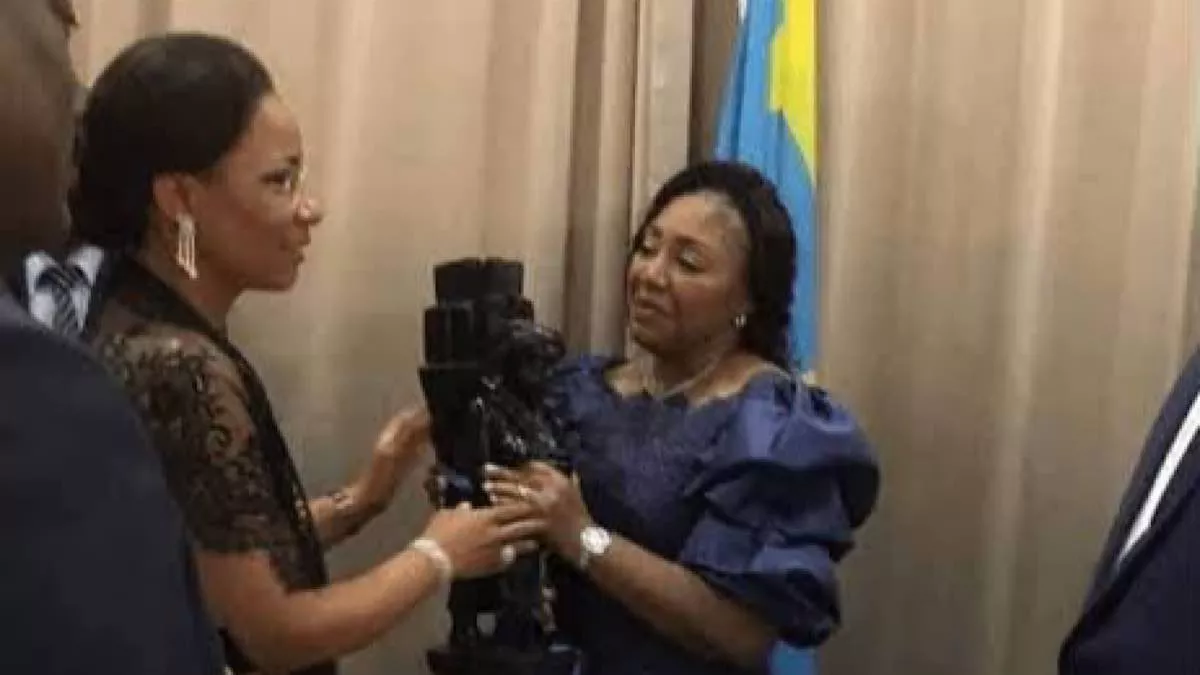 Denise Nyakeru “Maman Olive, c’est ma sœur. On s’écrit régulièrement