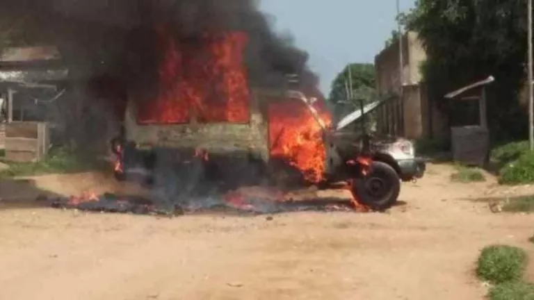 Beni des motos et médicaments incendiés