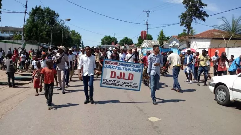 F4131B3B B13E 4869 A718 75C31405A240