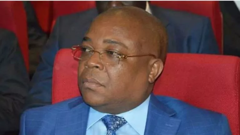 Le ministre de l'urbanisme et habitat Pius Mwabilu