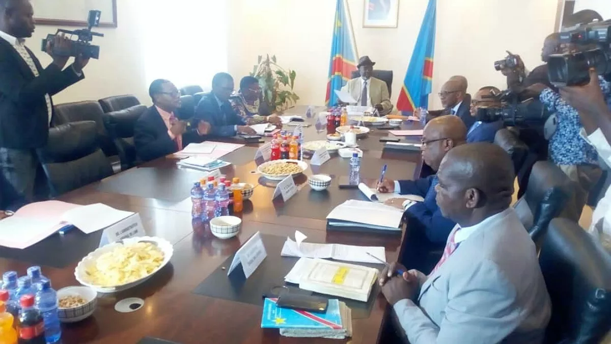 RDC – commission AD-HOC: le VPM de la justice en réunion avec quelques membres du gouvernement, Gilbert Kankonde absent