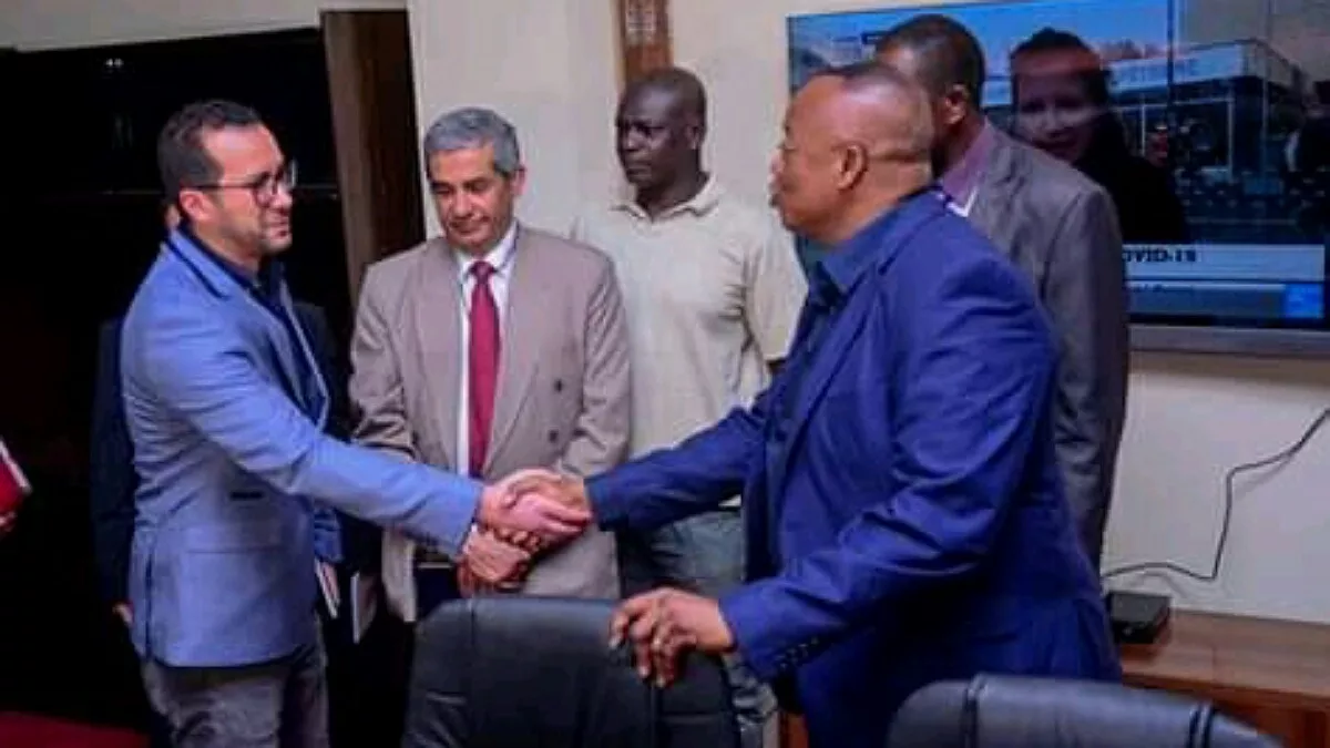 Kasaï Oriental : les investisseurs Égyptiens échangent avec le gouverneur Maweja pour notamment construire les routes