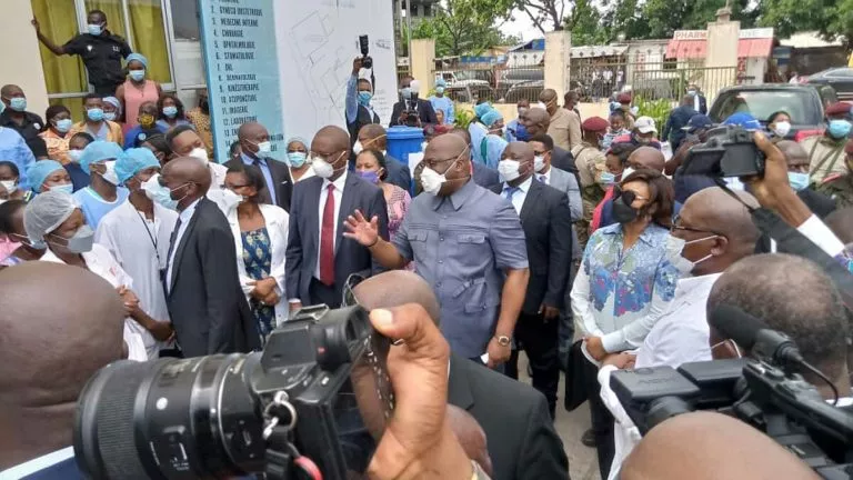 Tshisekedi visite l'hôpital Sino-Congolaise à Ndjili