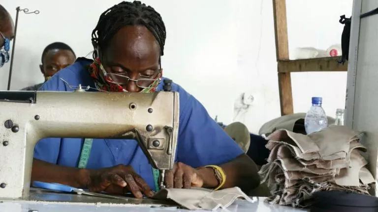 MSF/RDC remet 4000 masques à la prison de Ndolo