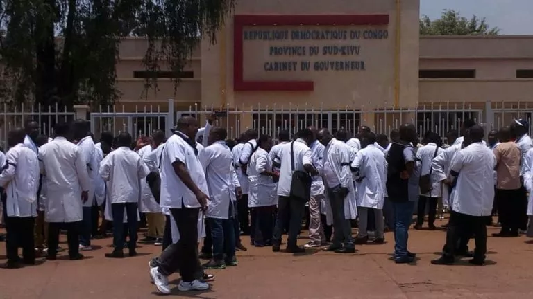 Sud-Kivu : Les infirmiers réclament le paiement de leurs salaires
