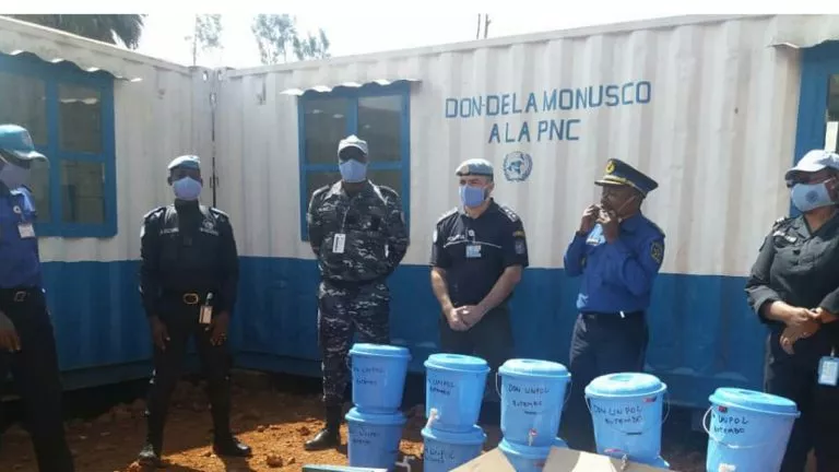 Butembo, l'UNPOL dote la PNC de 400 masques et d'un kit lave-mains