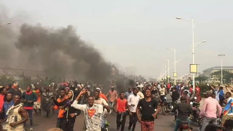 militants udps au palais du peuple