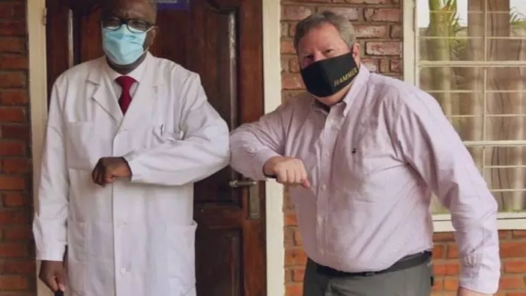 15428F98 BD76 46B3 949B C1402A67753C