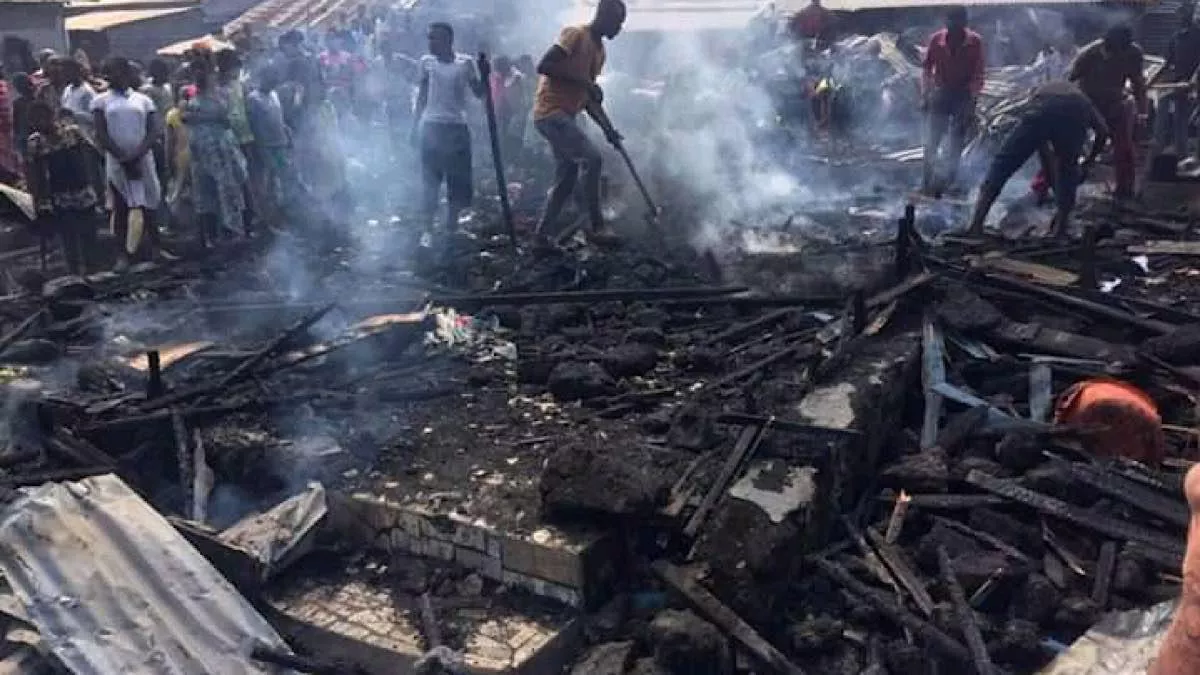 Nyiragongo : des maisons incendiées par des bandits armés à Kasenyi