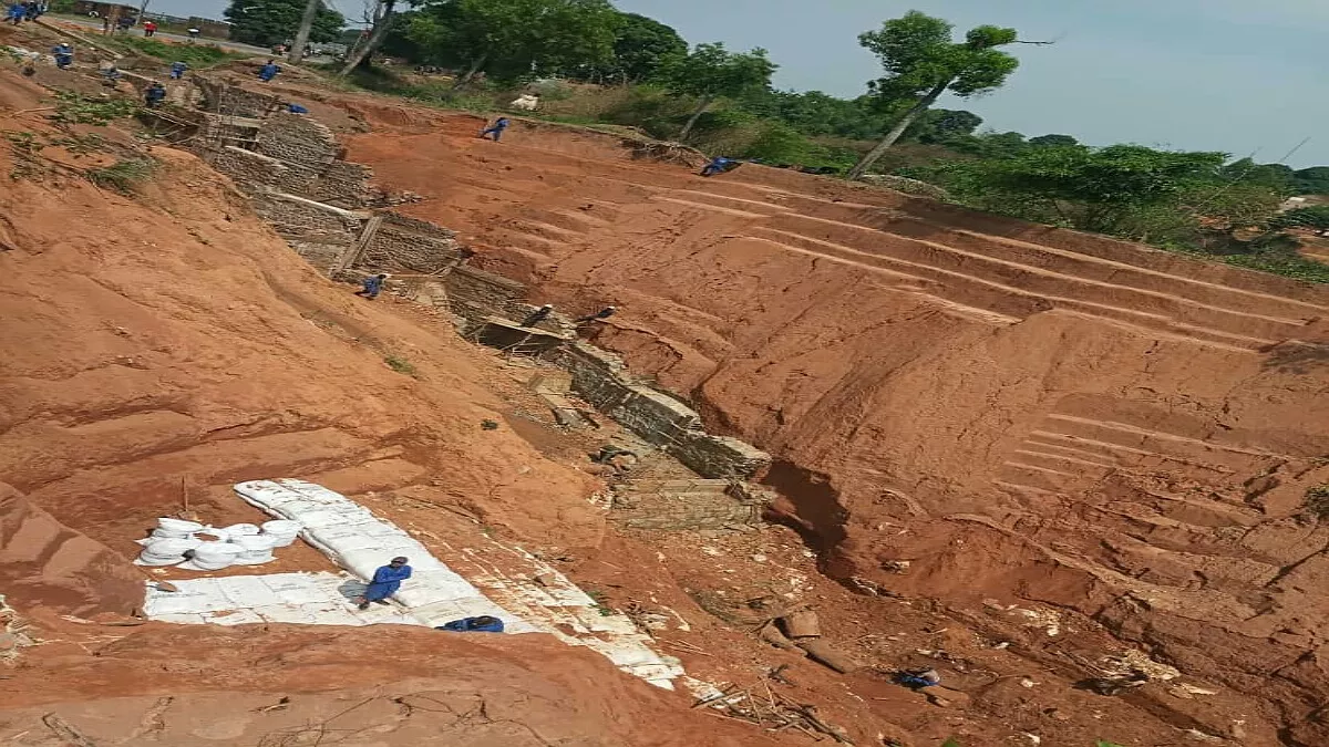 Kasaï Central : le ministre provincial de l’intérieur insatisfait des travaux effectués par l’Office des routes