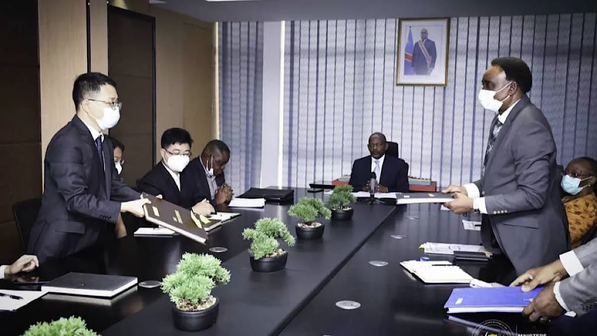 RDC : un accord de réhabilitation de la Route nationale n°1 signé entre le gouvernement congolais et la BAD