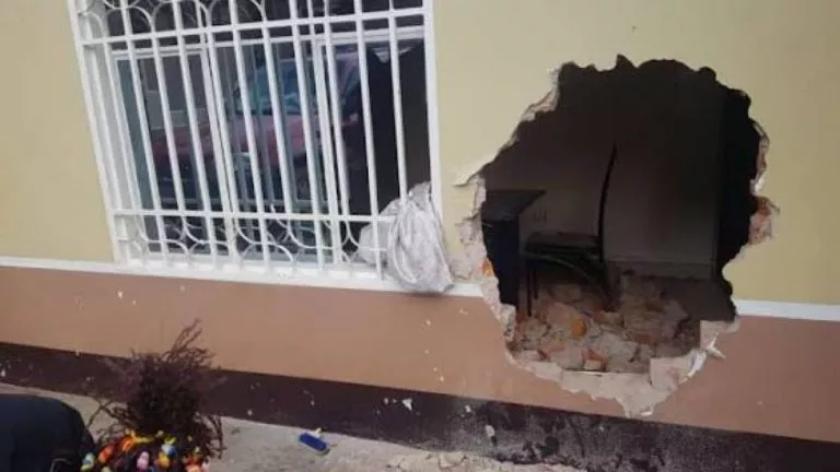 26F8C008 1AD0 4BC9 8B09 DD8719D3A6D8