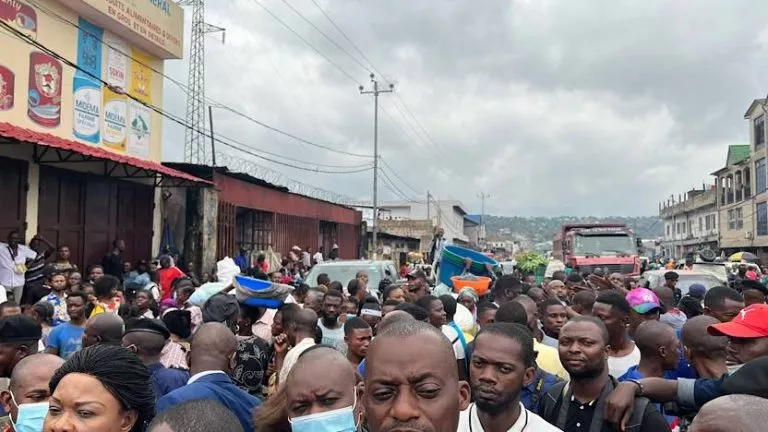 AB1B3D3E 7A14 484C A636 BD30BB21DF47