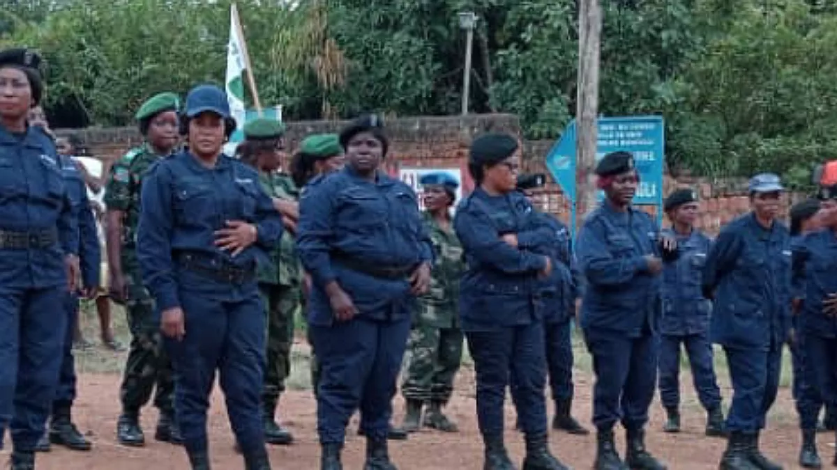 Beni/JIF: le commandant secteur opérationnel Sokola 1 encourage les jeunes filles à s’enrôler dans l’armée et la police