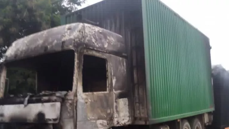 véhicules incendiés