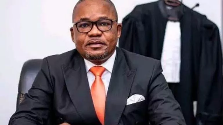 8BEDBF21 3001 4A43 88B6 489B72D8723D