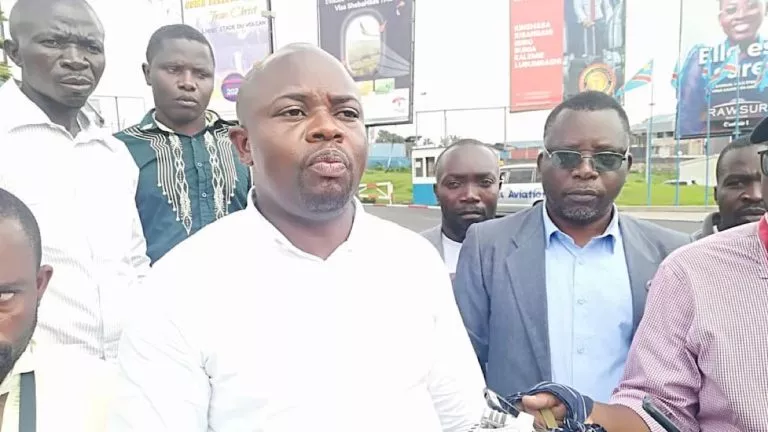 EBB5B446 A419 42C2 8DE2 19ADA48B1BB3