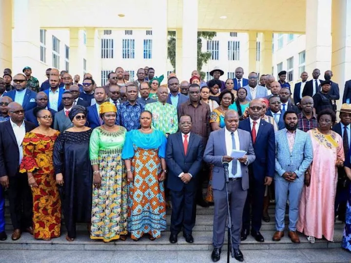 Agression rwandaise en RDC : Les sénateurs membres de l’Union Sacrée demandent au gouvernement de suspendre sa participation aux activités de l’OIF