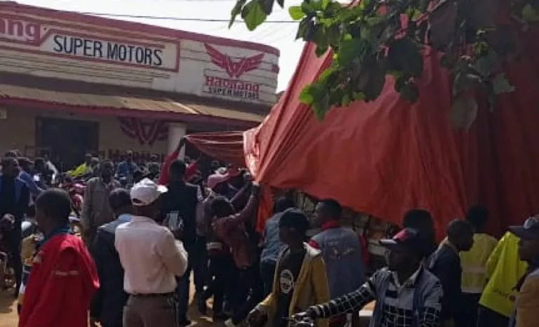 5BED5C7B 5B88 4379 97AF CCBBA0CD44A0